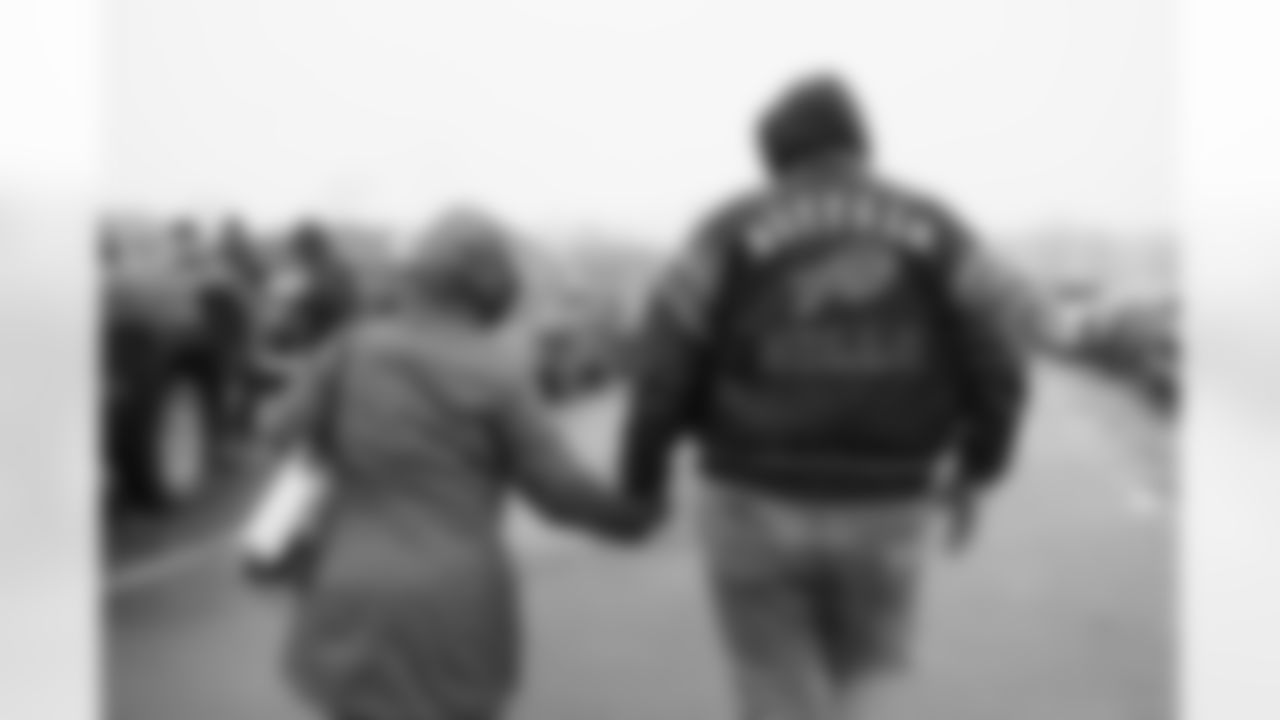 Buffalo Bills vs Cincinnati Bengals, Regular Season, December 07, 2025 at Highmark Stadium.