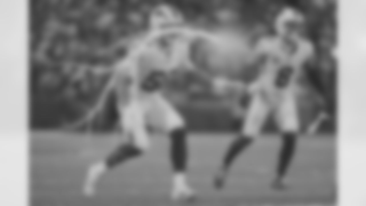 Buffalo Bills vs Tampa Bay Buccaneers, Regular Season, November 18, 2025 at Highmark Stadium.