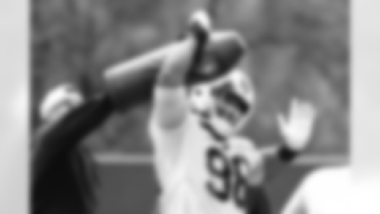 T.J. Sanders (98). Buffalo Bills OTA workouts, June 03, 2025 at the Buffalo Bills Training Center.