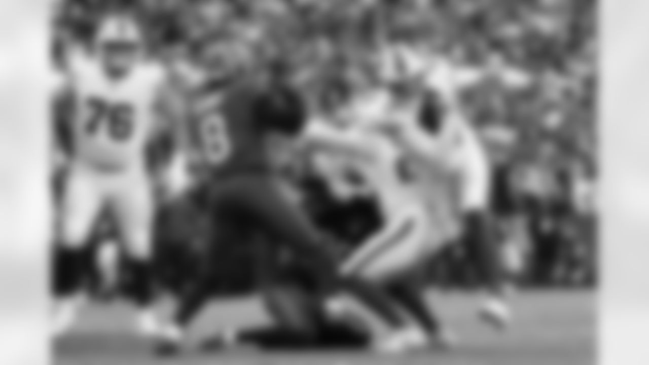 Buffalo Bills vs Tampa Bay Buccaneers, Regular Season, November 16, 2025 at Highmark Stadium.