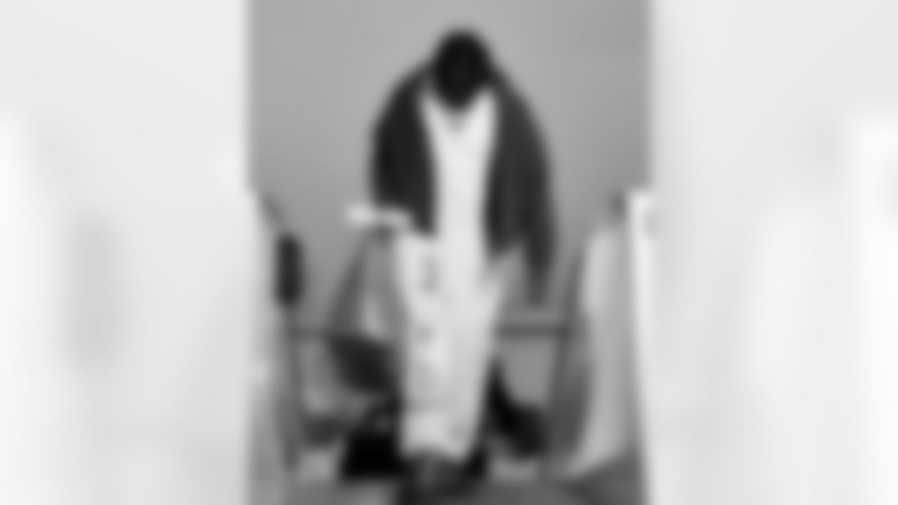 Shaq Lawson (59). Buffalo Bills travel to Foxborough, December 13, 2025 at Buffalo Niagara International Airport.