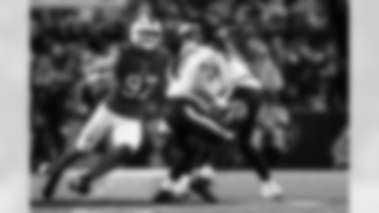 Buffalo Bills vs Philadelphia Eagles, Regular Season, December 28, 2025 at Highmark Stadium.