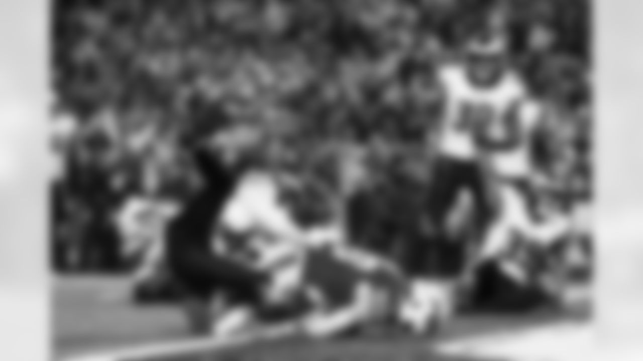 Buffalo Bills vs Philadelphia Eagles, Regular Season, December 28, 2025 at Highmark Stadium.