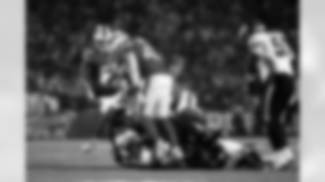 Buffalo Bills vs Philadelphia Eagles, Regular Season, December 28, 2025 at Highmark Stadium.