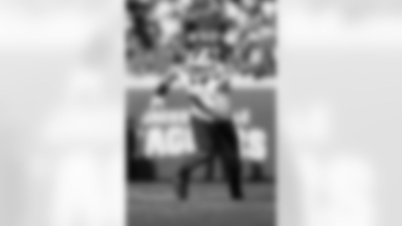 Buffalo Bills vs Jacksonville Jaguars, Wild Card Weekend, January 11, 2026 at EverBank Stadium.