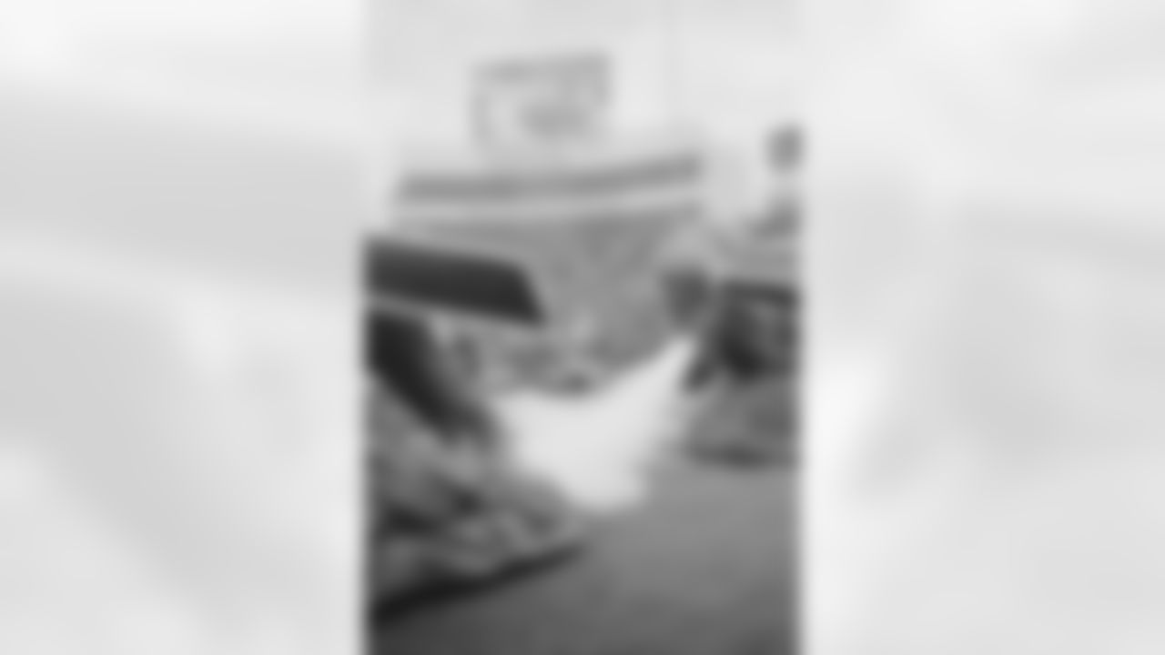 Buffalo Bills vs Tampa Bay Buccaneers, Regular Season, November 17, 2025 at Highmark Stadium.