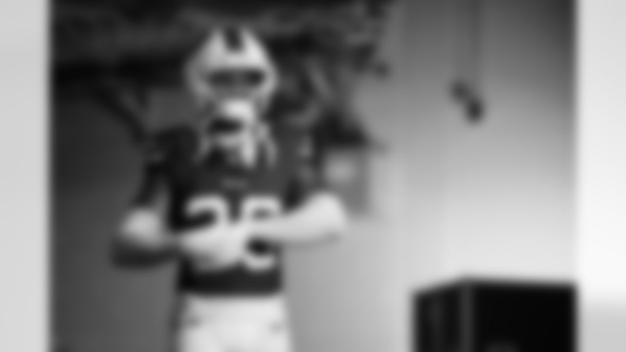 Miami Dolphins vs Buffalo Bills, Regular Season, November 09, 2025 at Hard Rock Stadium.