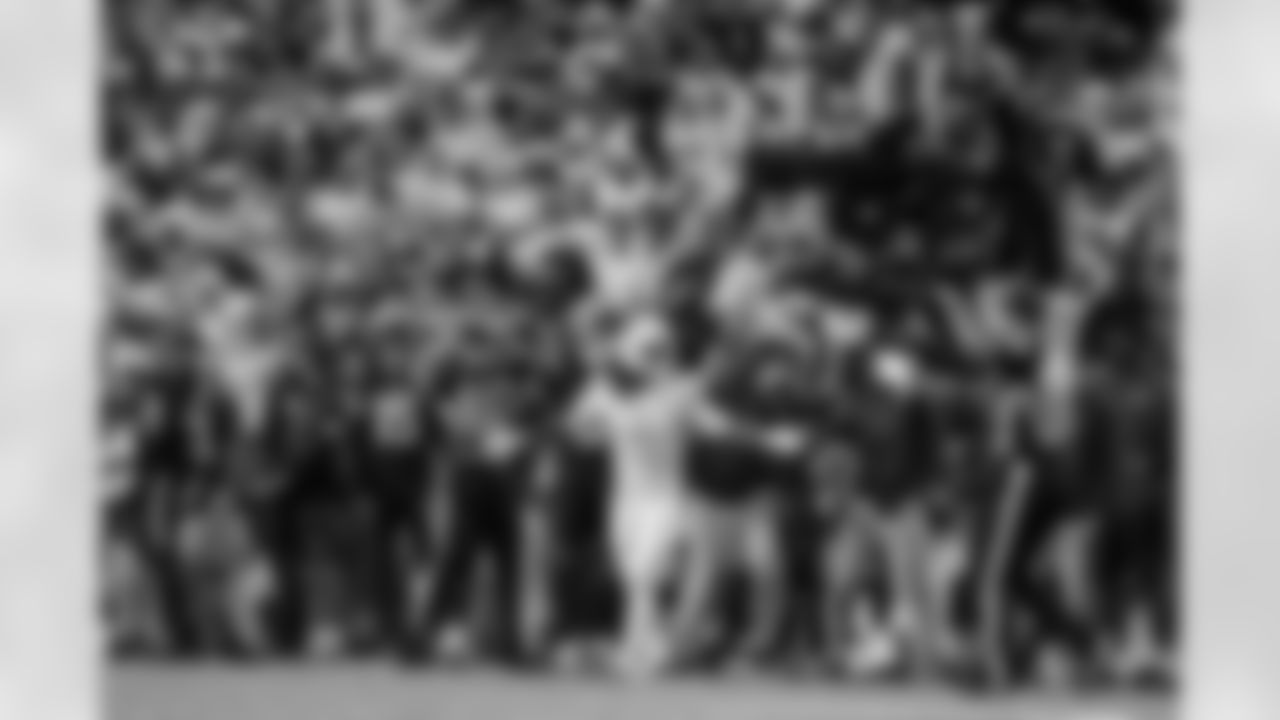 Buffalo Bills vs New England Patriots, Regular Season, October 05, 2025 at Highmark Stadium.