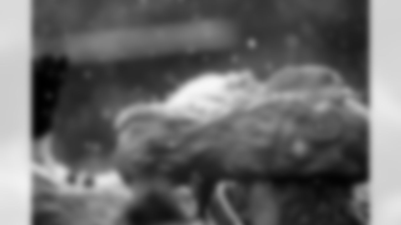 Buffalo Bills vs Cincinnati Bengals, Regular Season, December 07, 2025 at Highmark Stadium.