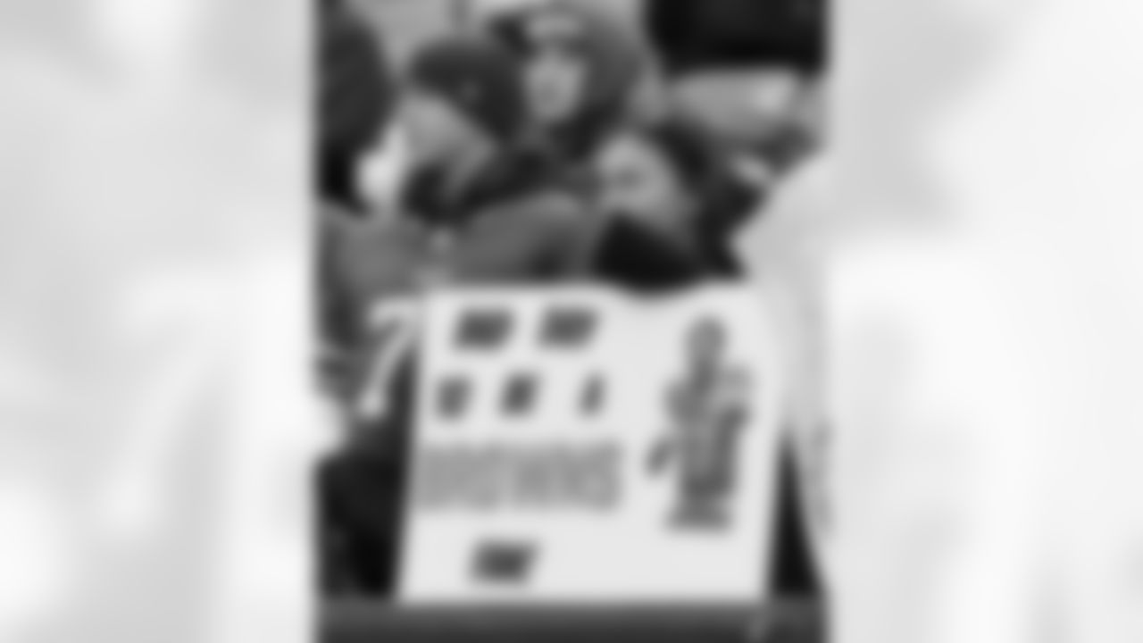 Cleveland Browns vs Buffalo Bills, Regular Season, December 21, 2025 at Huntington Bank Field.