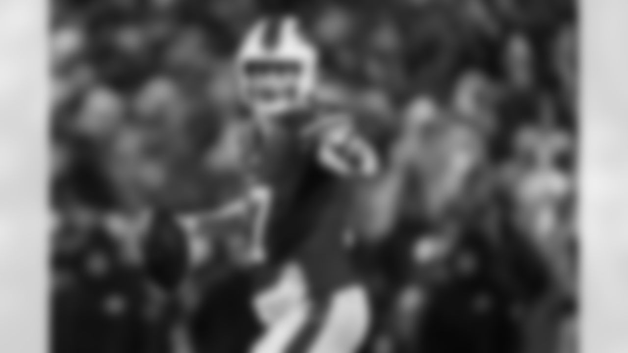 Buffalo Bills vs Philadelphia Eagles, Regular Season, December 28, 2025 at Highmark Stadium.