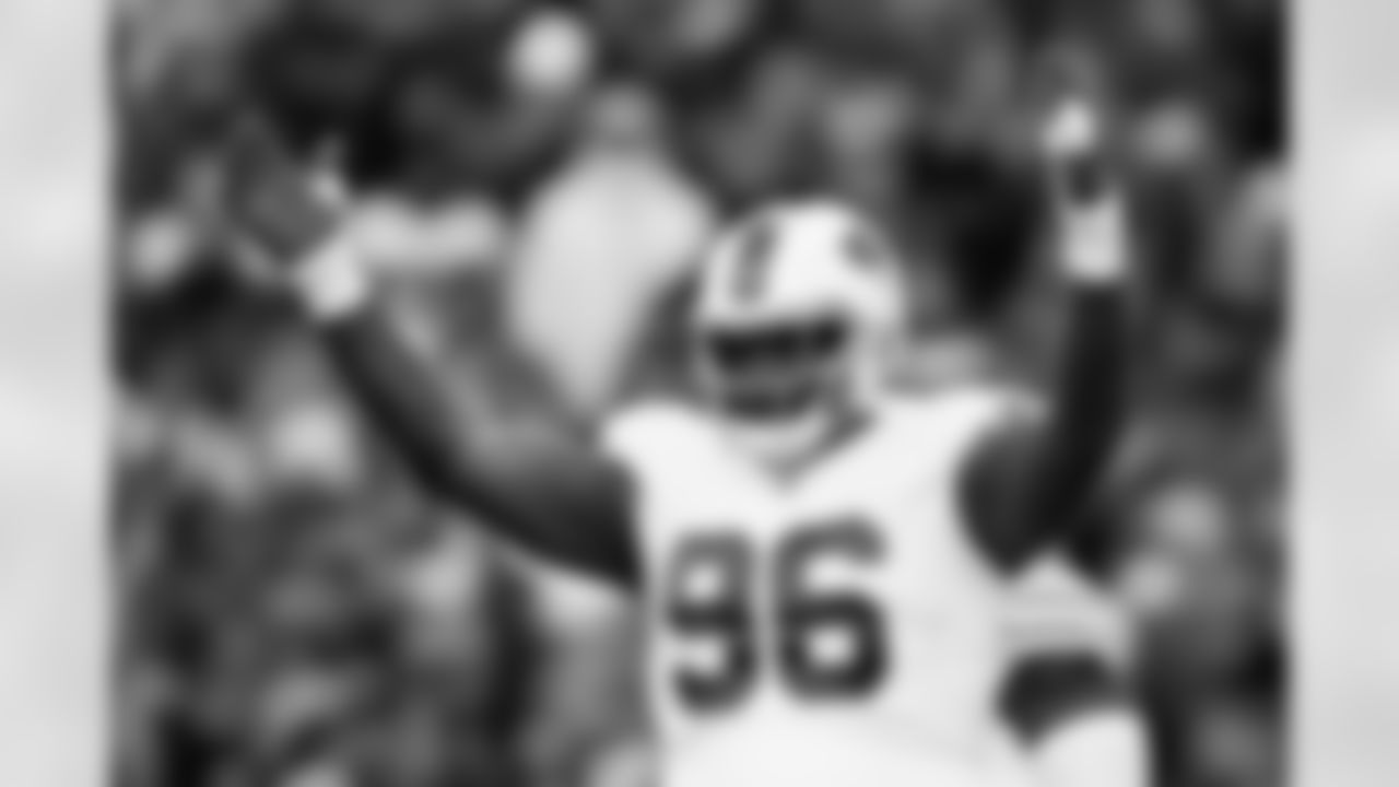 Buffalo Bills vs Tampa Bay Buccaneers, Regular Season, November 16, 2025 at Highmark Stadium.