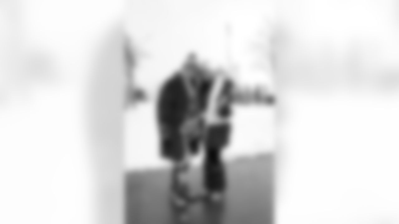 Buffalo Bills vs Cincinnati Bengals, Regular Season, December 05, 2025 at Highmark Stadium.