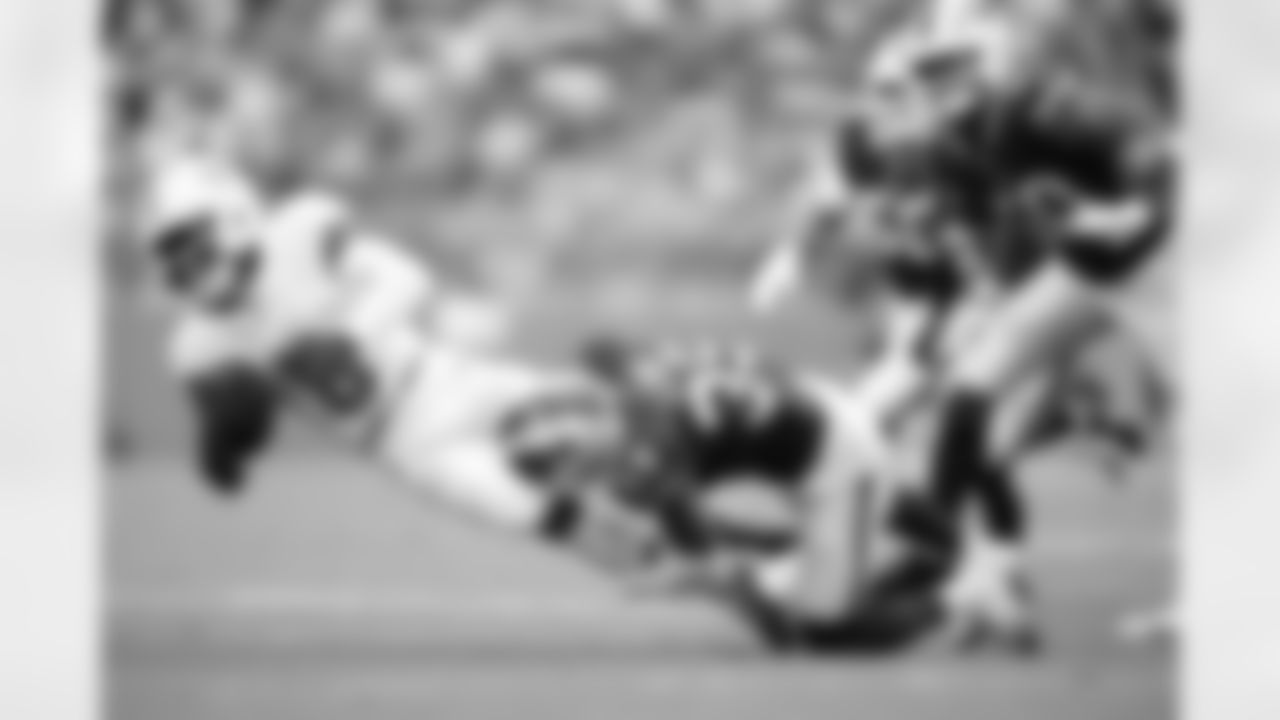 Miami Dolphins vs Buffalo Bills, Regular Season, November 09, 2025 at Hard Rock Stadium.