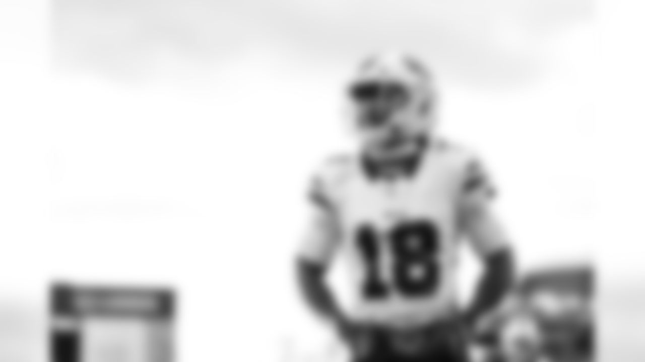 Pittsburgh Steelers vs Buffalo Bills, Regular Season, November 30, 2025 at Acrisure Stadium.