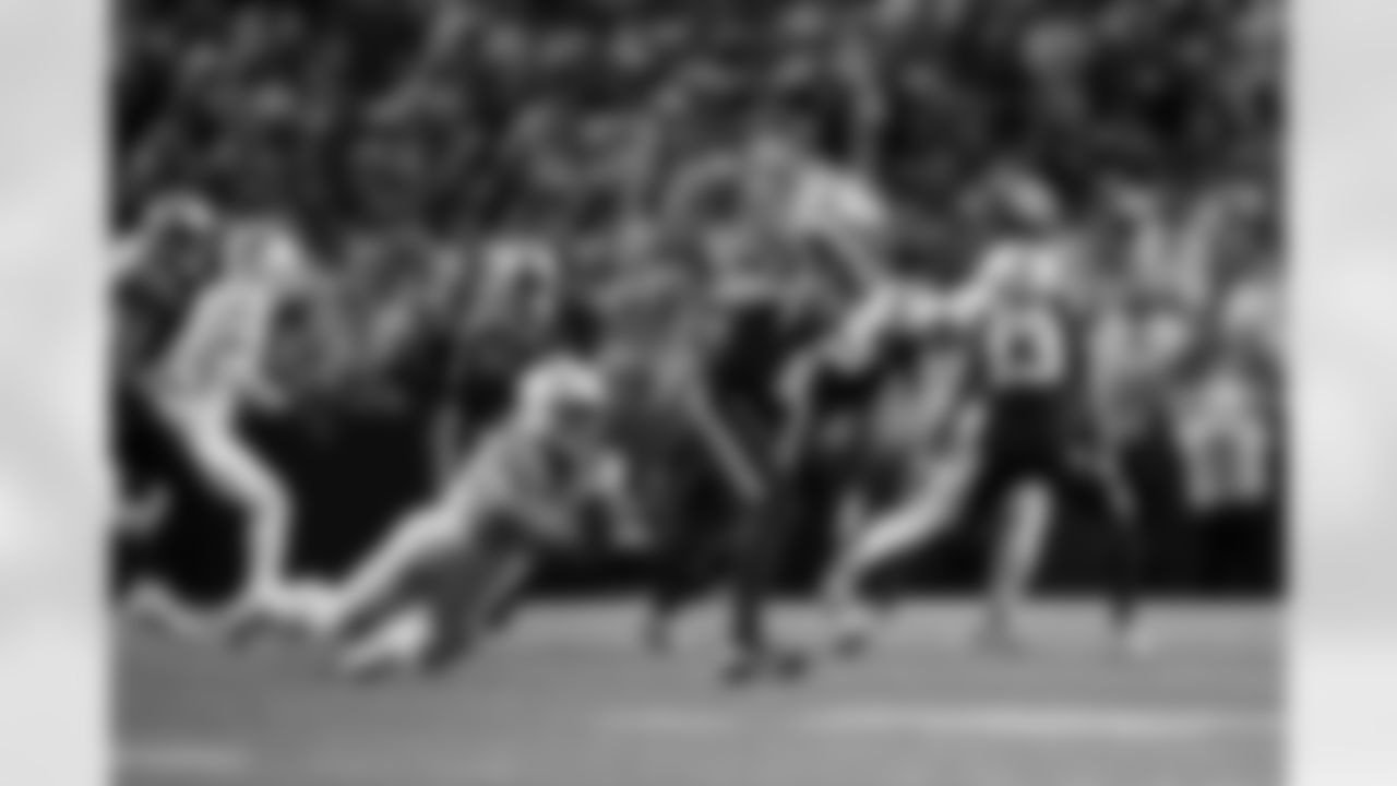 Buffalo Bills vs New England Patriots, Regular Season, October 05, 2025 at Highmark Stadium.