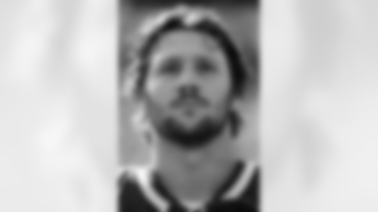 Josh Allen (17). Buffalo Bills vs New Orleans Saints, Regular Season, September 28, 2025 at Highmark Stadium.