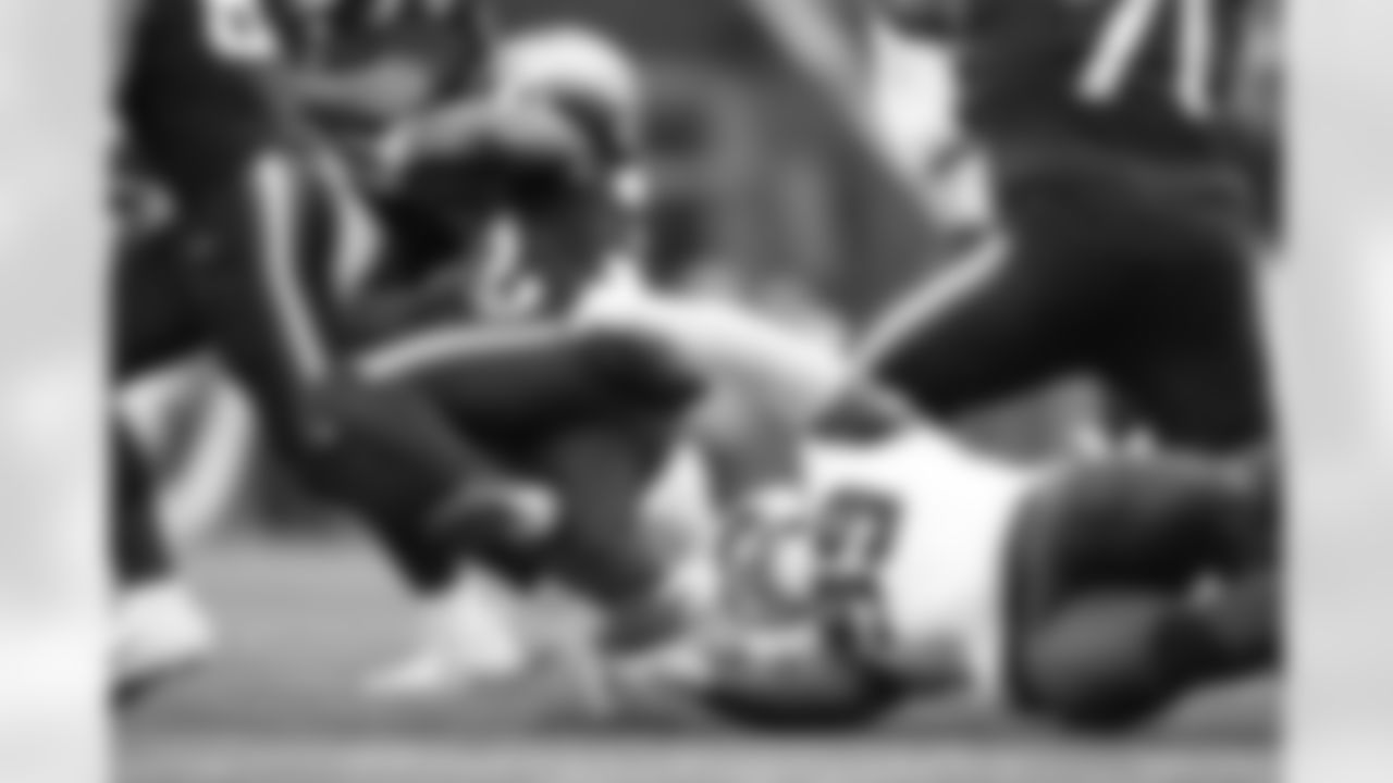 New England Patriots vs Buffalo Bills, Regular Season, December 14, 2025 at Gillette Stadium.