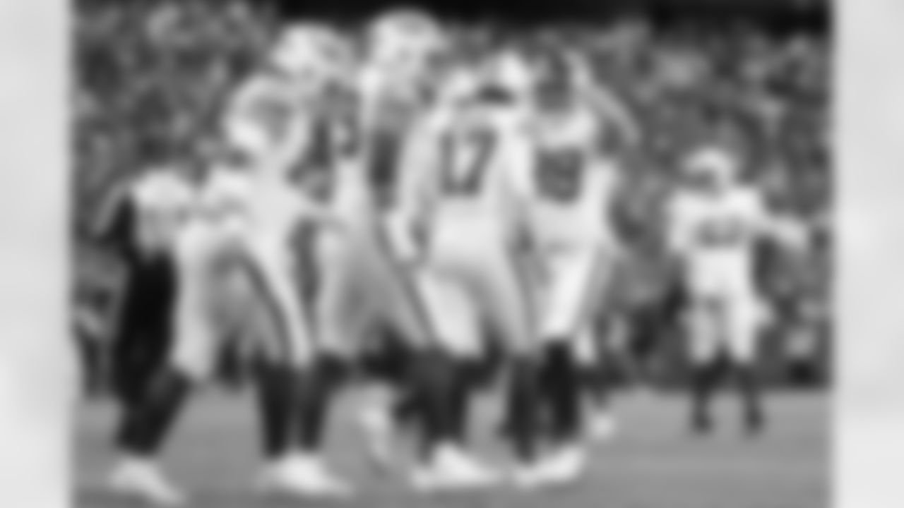 Buffalo Bills vs Tampa Bay Buccaneers, Regular Season, November 16, 2025 at Highmark Stadium.