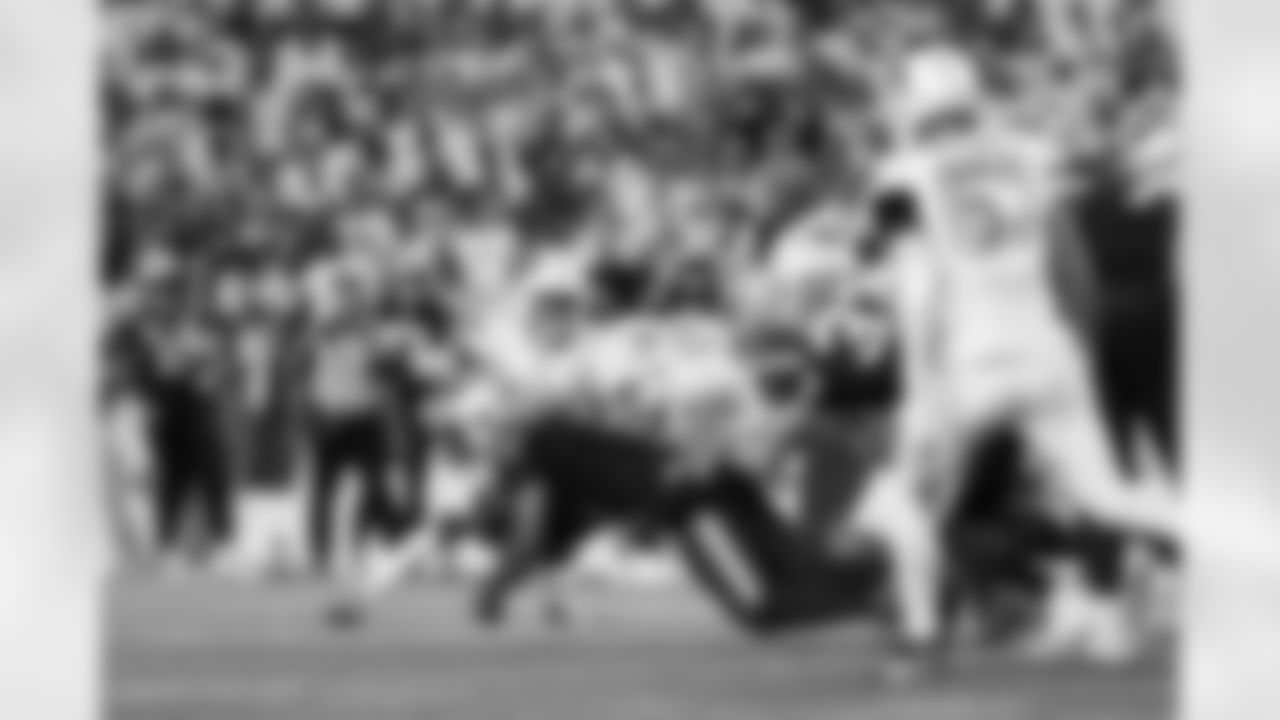 Buffalo Bills vs New England Patriots, Regular Season, October 05, 2025 at Highmark Stadium.