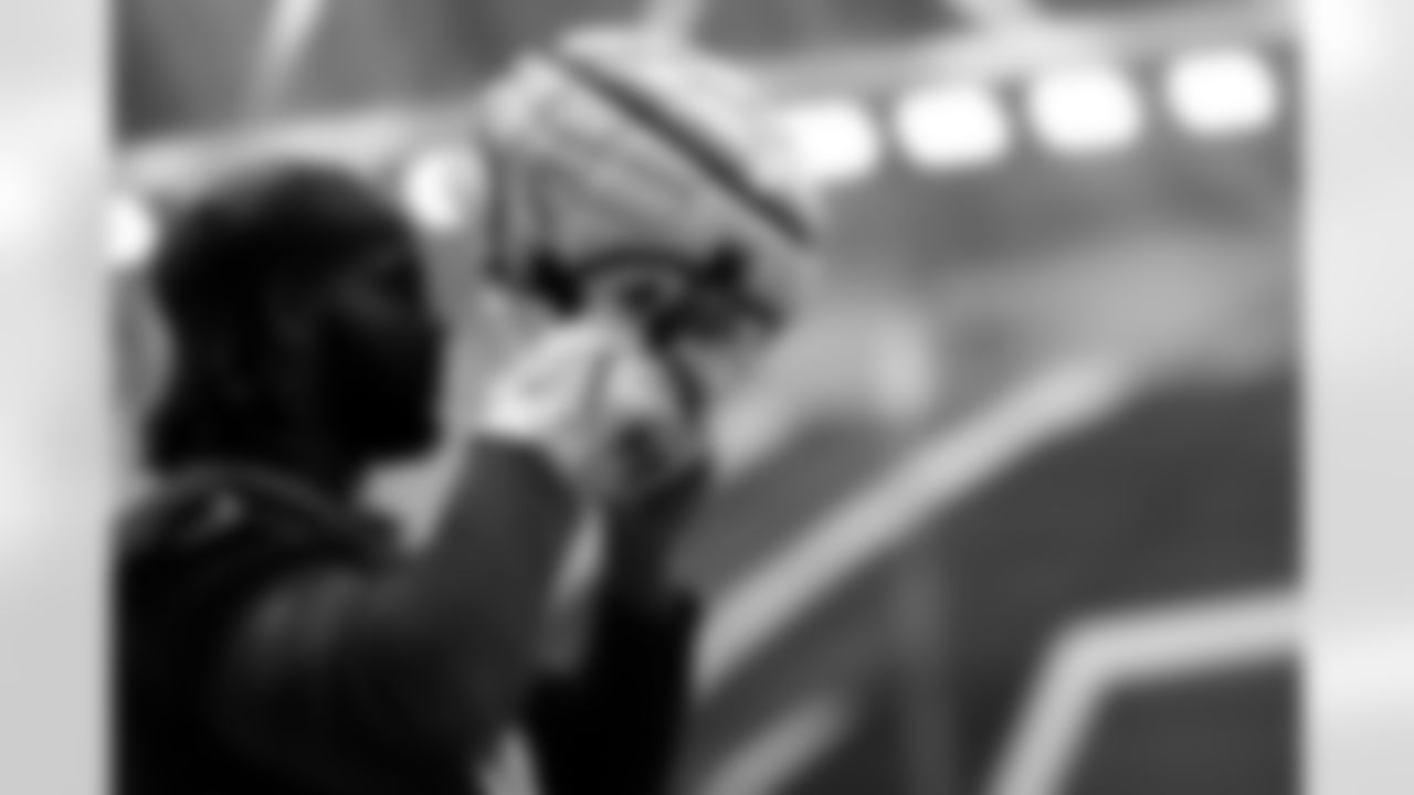 T.J. Sanders (98). Buffalo Bills Week 13 Practice, November 28, 2025 at Buffalo Bills Training Center.