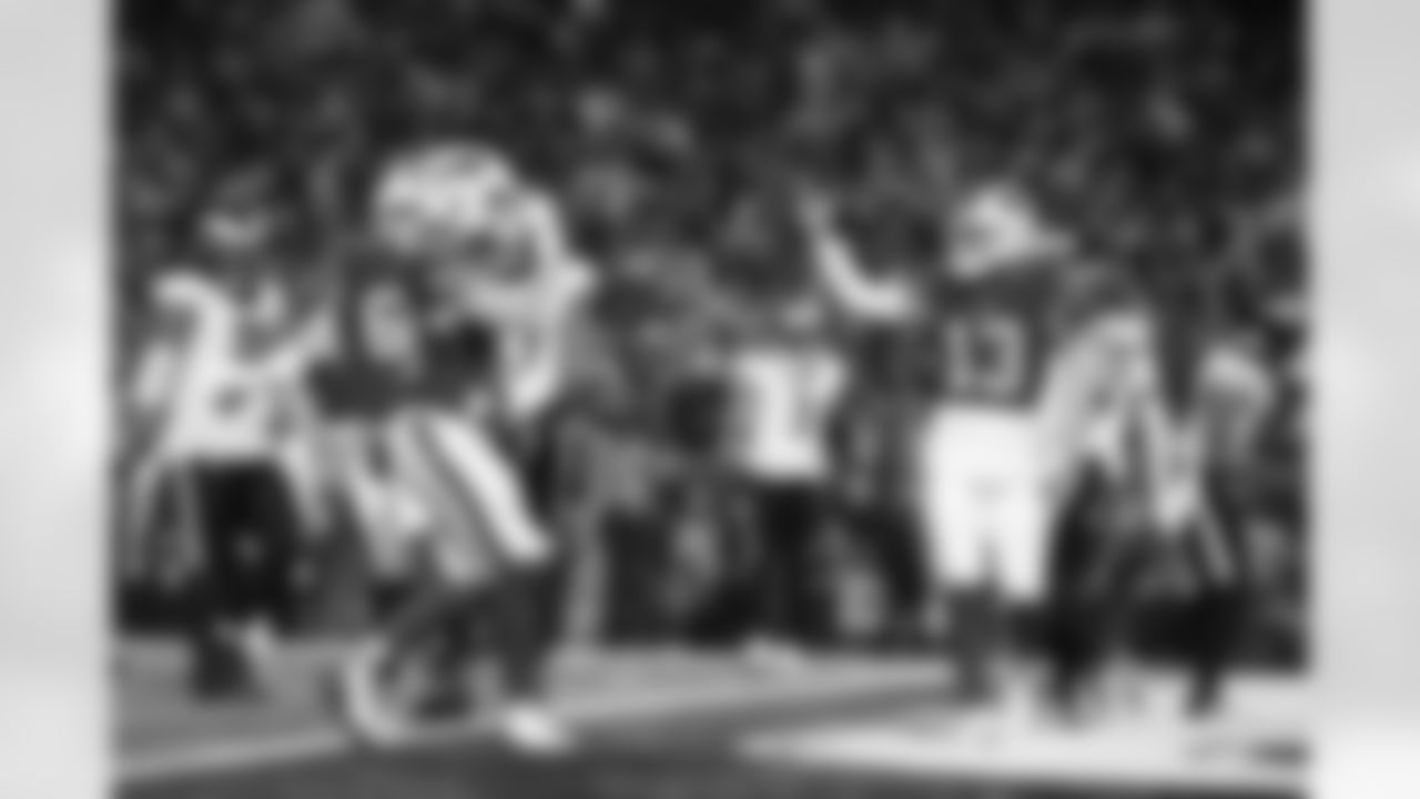 Buffalo Bills vs Philadelphia Eagles, Regular Season, December 28, 2025 at Highmark Stadium.