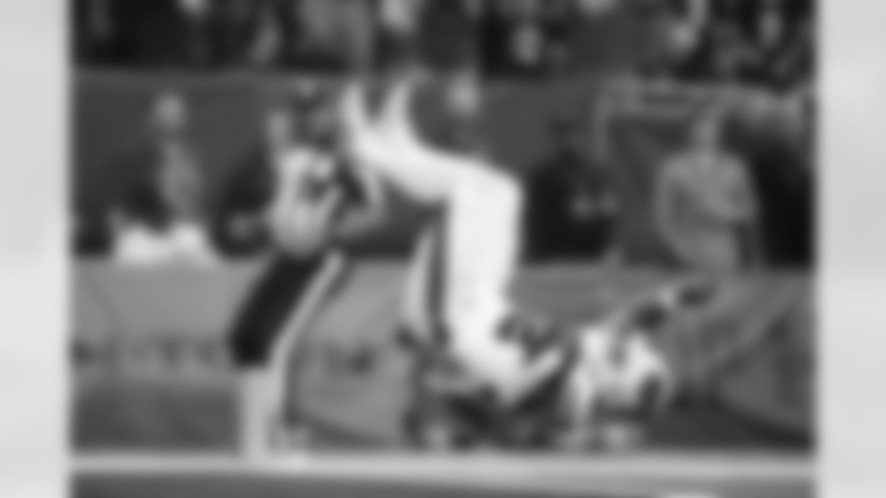 Houston Texans vs Buffalo Bills, Regular Season, November 20, 2025 at NRG Stadium.