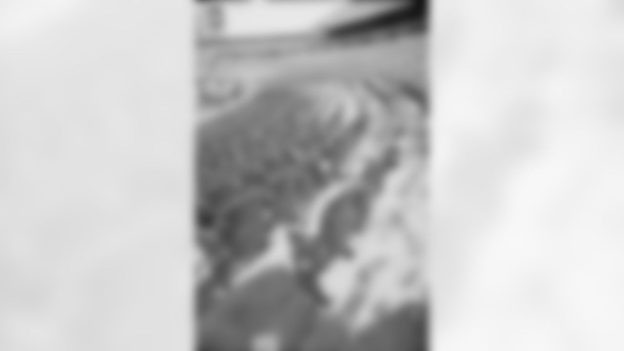 Buffalo Bills vs New York Jets, Regular Season, January 04, 2026 at Highmark Stadium.