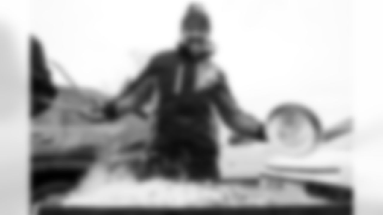 Buffalo Bills vs New York Jets, Regular Season, January 04, 2026 at Highmark Stadium.