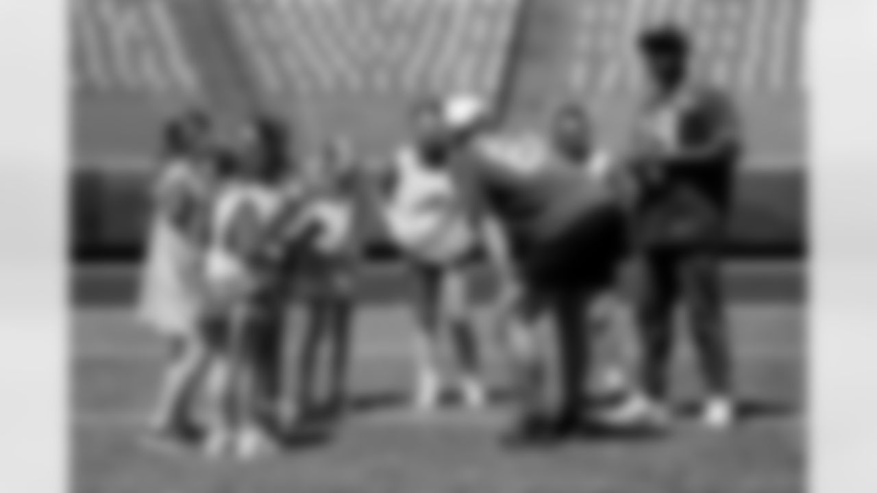 Zach Davidson (84), Donald Jones. Buffalo Bills and Wegmans Play 60, May 16, 2025 at Highmark Stadium.