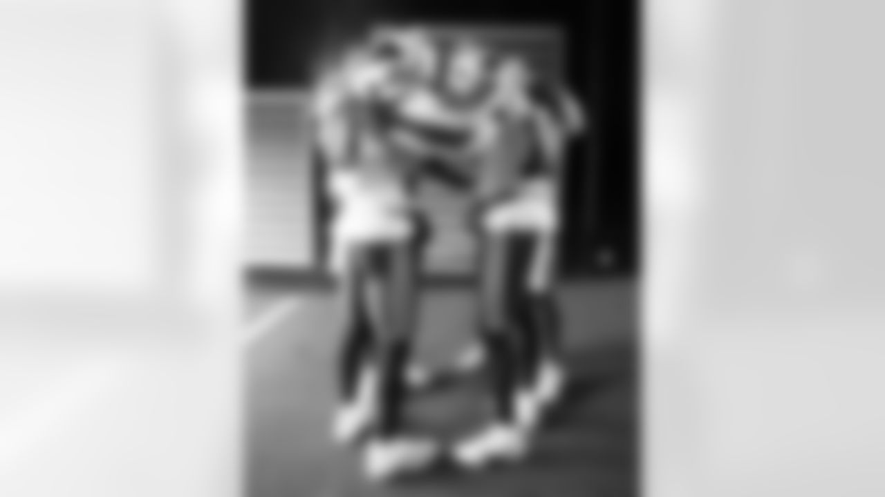 Pittsburgh Steelers vs Buffalo Bills, Regular Season, November 30, 2025 at Acrisure Stadium.