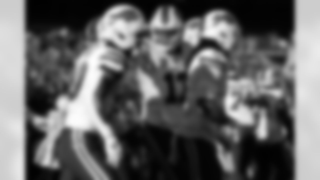 Cleveland Browns vs Buffalo Bills, Regular Season, December 21, 2025 at Huntington Bank Field.