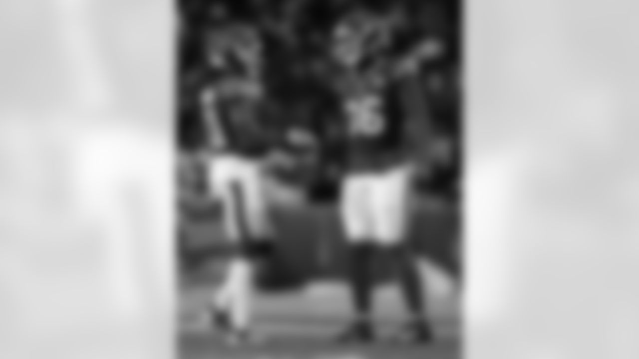 Buffalo Bills vs New York Jets, Regular Season, January 04, 2026 at Highmark Stadium.