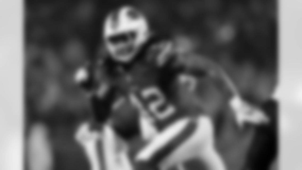 Buffalo Bills vs Philadelphia Eagles, Regular Season, December 28, 2025 at Highmark Stadium.