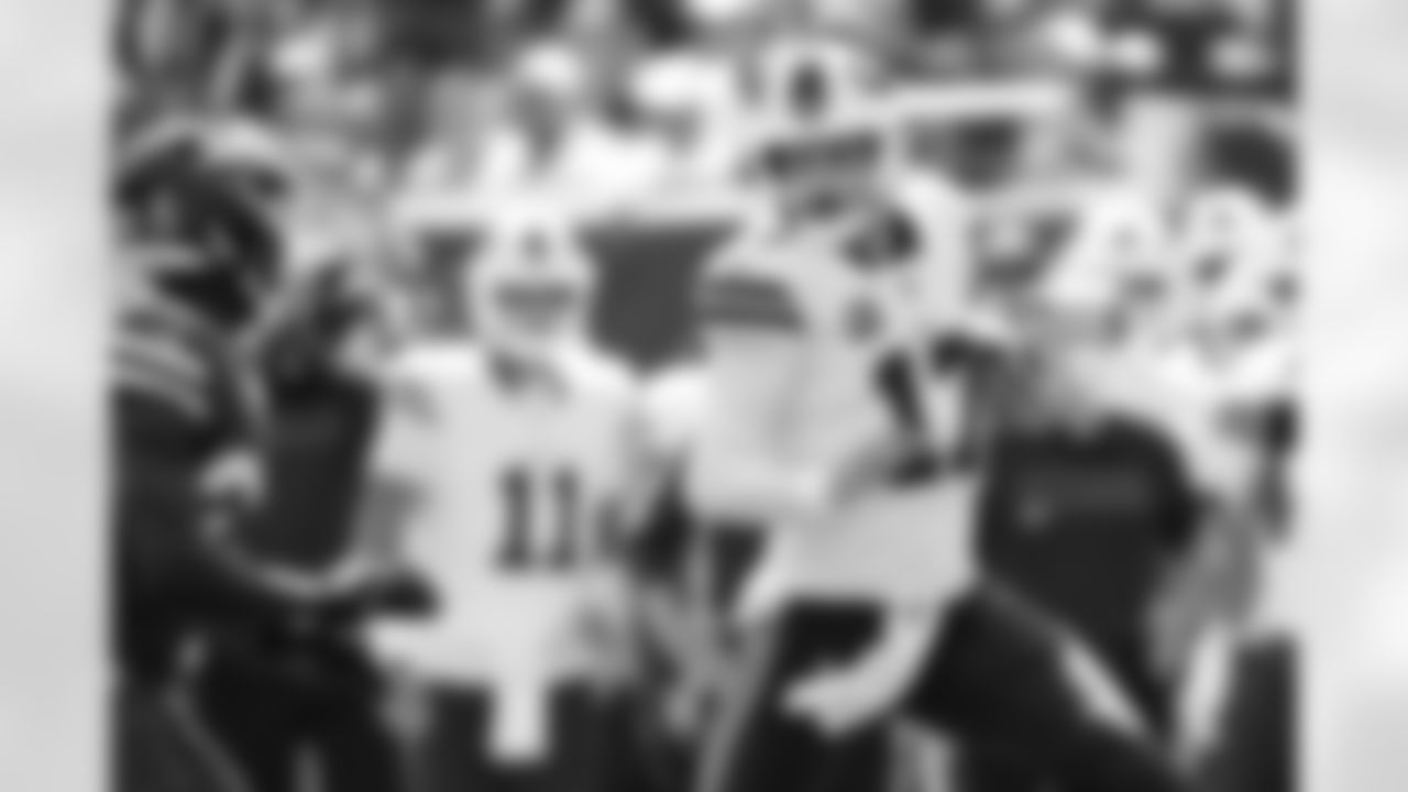 New York Jets vs Buffalo Bills, Regular Season, September 14, 2025 at Metlife Stadium.