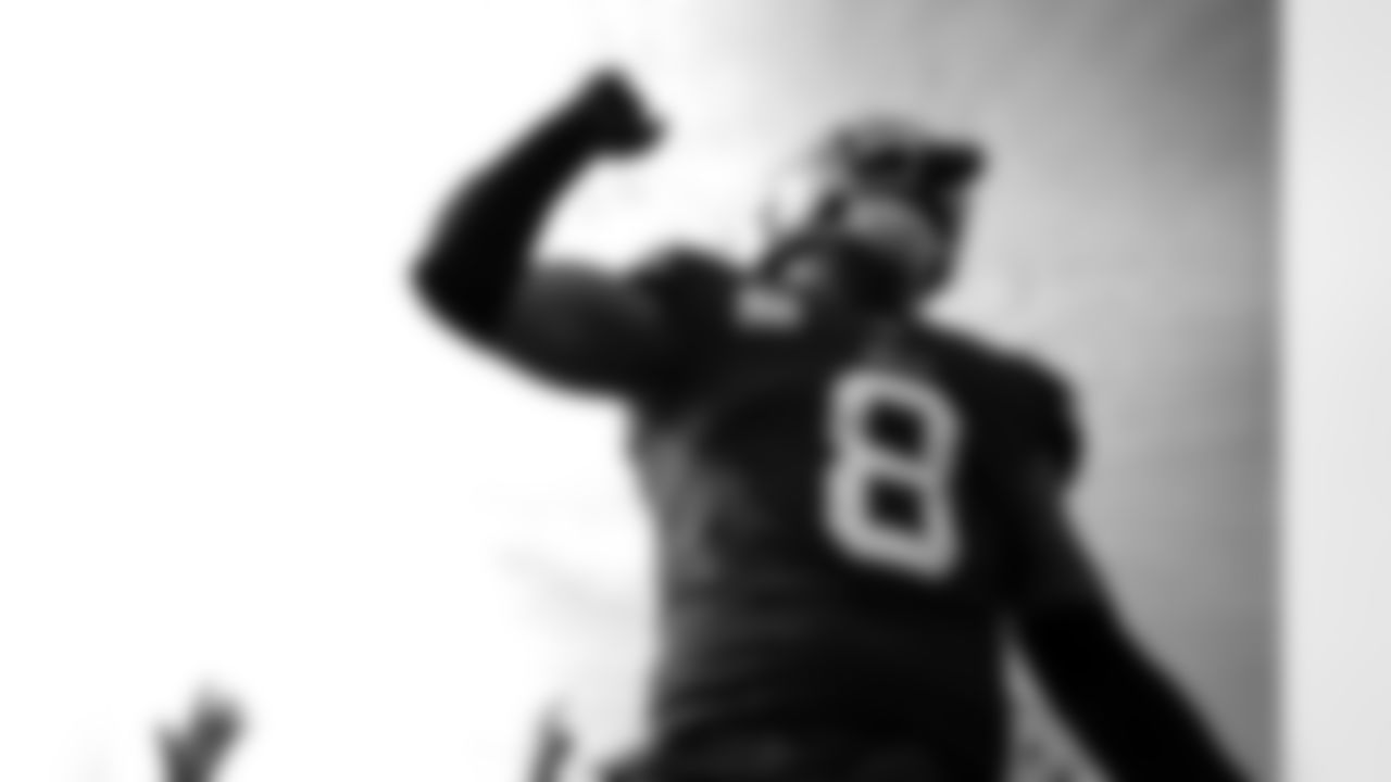 Terrel Bernard (8). Buffalo Bills vs New Orleans Saints, Regular Season, September 28, 2025 at Highmark Stadium.