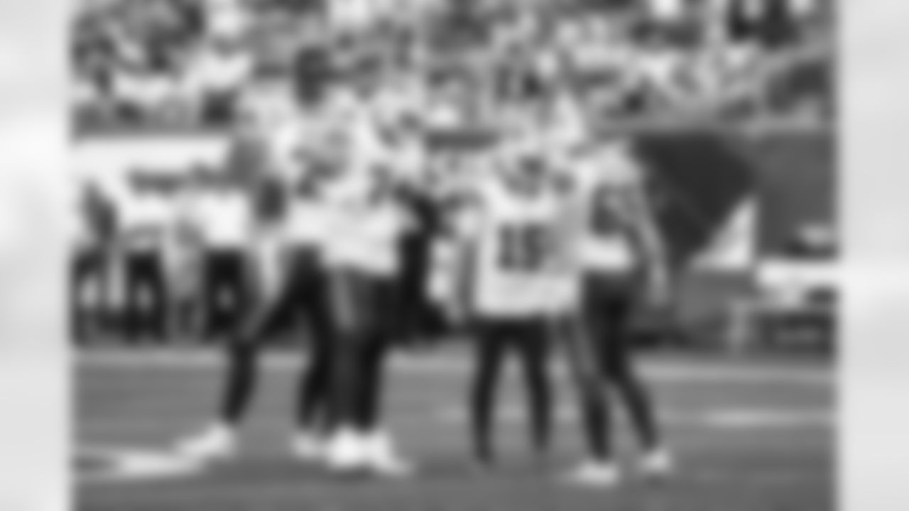 New York Jets vs Buffalo Bills, Regular Season, September 14, 2025 at Metlife Stadium.