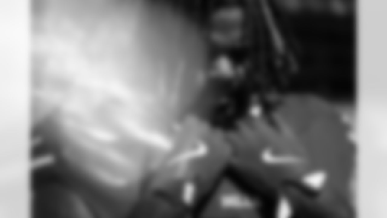 Miami Dolphins vs Buffalo Bills, Regular Season, November 09, 2025 at Hard Rock Stadium.