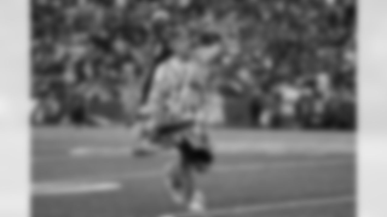 Buffalo Bills vs Tampa Bay Buccaneers, Regular Season, November 16, 2025 at Highmark Stadium.