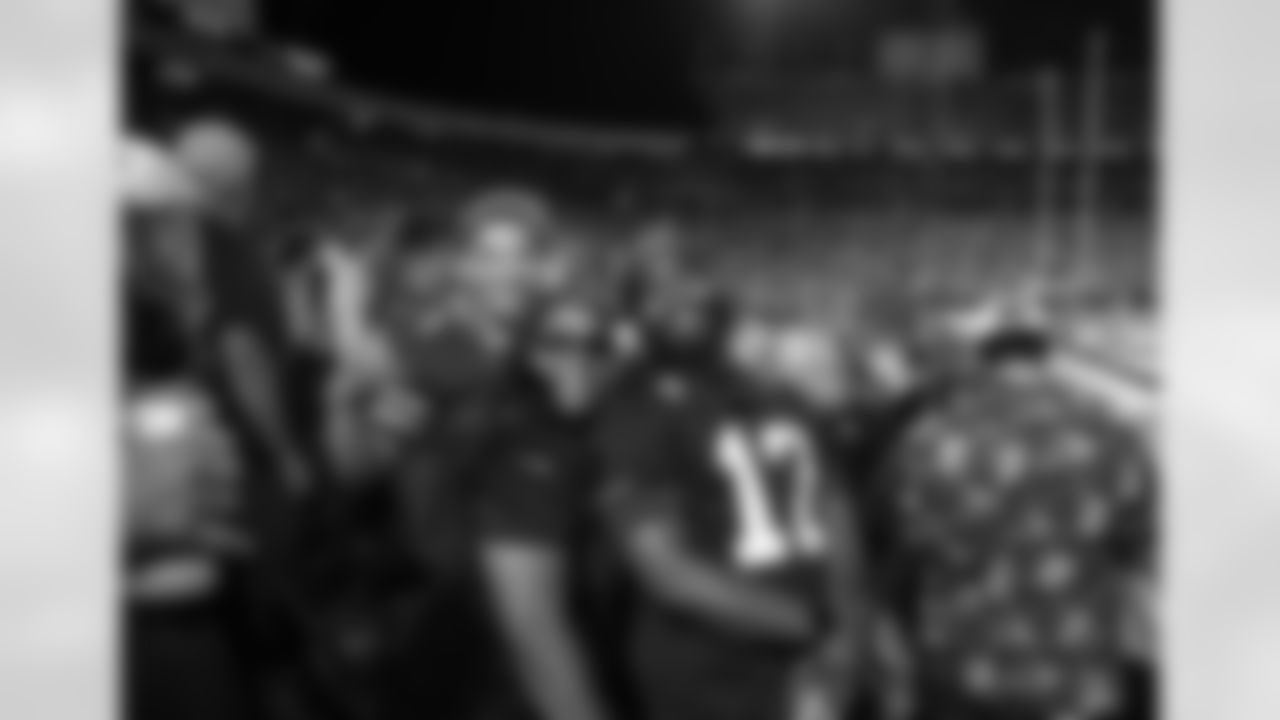 Buffalo Bills vs Miami Dolphins, Regular Season, September 17, 2025 at Highmark Stadium.