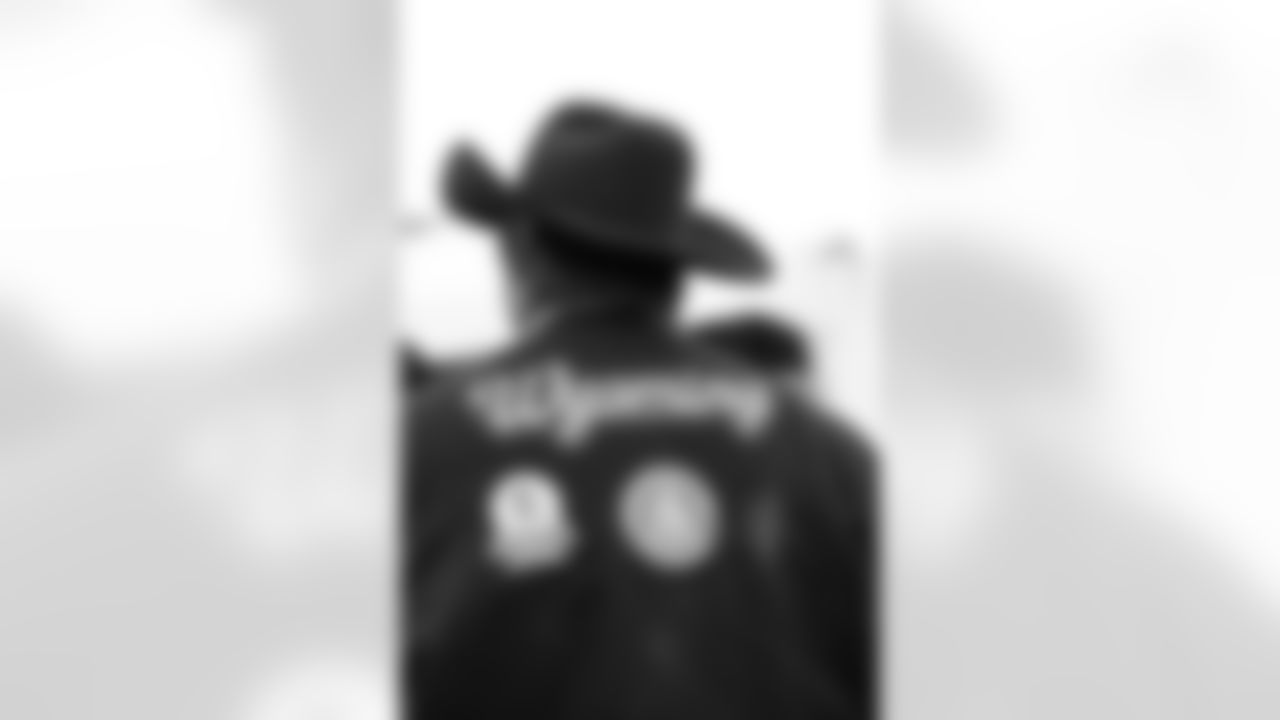 Buffalo Bills vs Tampa Bay Buccaneers, Regular Season, November 16, 2025 at Highmark Stadium.