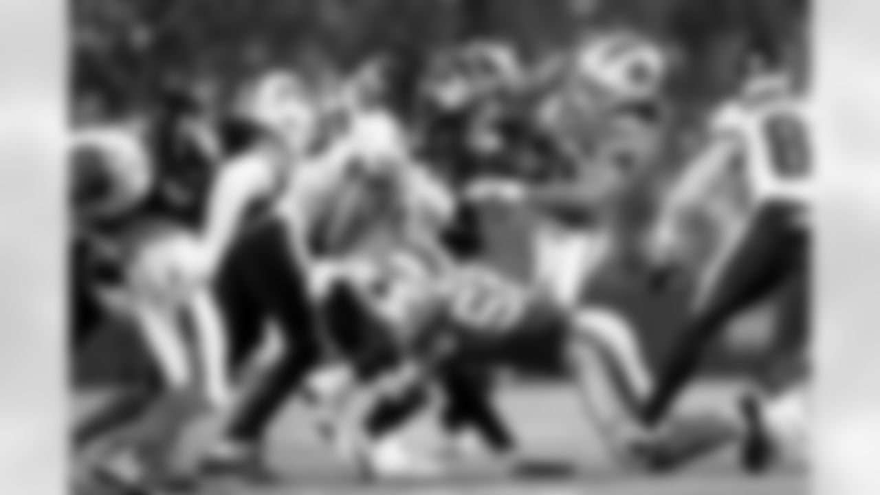 Buffalo Bills vs Philadelphia Eagles, Regular Season, December 28, 2025 at Highmark Stadium.