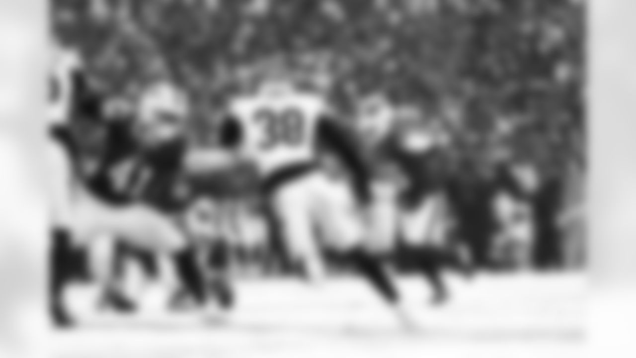 Buffalo Bills vs Cincinnati Bengals, Regular Season, December 07, 2025 at Highmark Stadium.