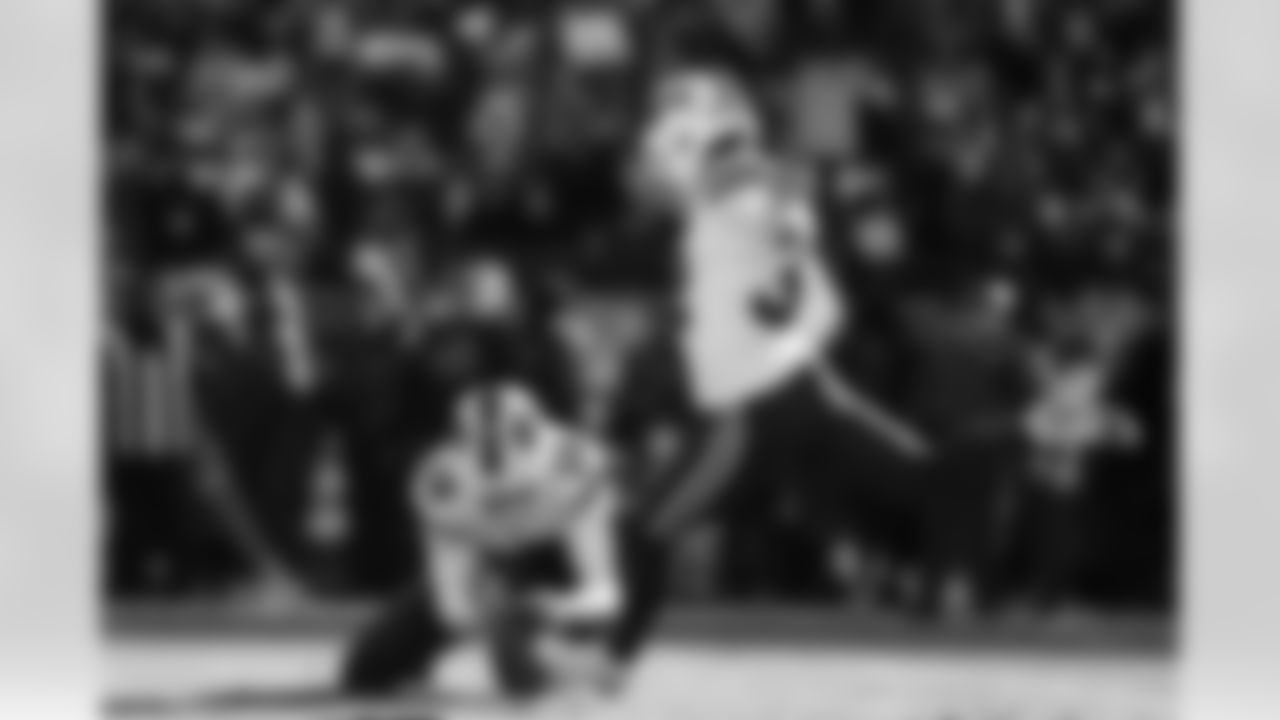 Cleveland Browns vs Buffalo Bills, Regular Season, December 21, 2025 at Huntington Bank Field.