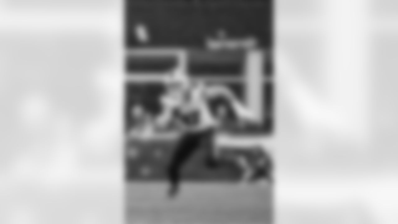 New England Patriots vs Buffalo Bills, Regular Season, December 14, 2025 at Gillette Stadium.