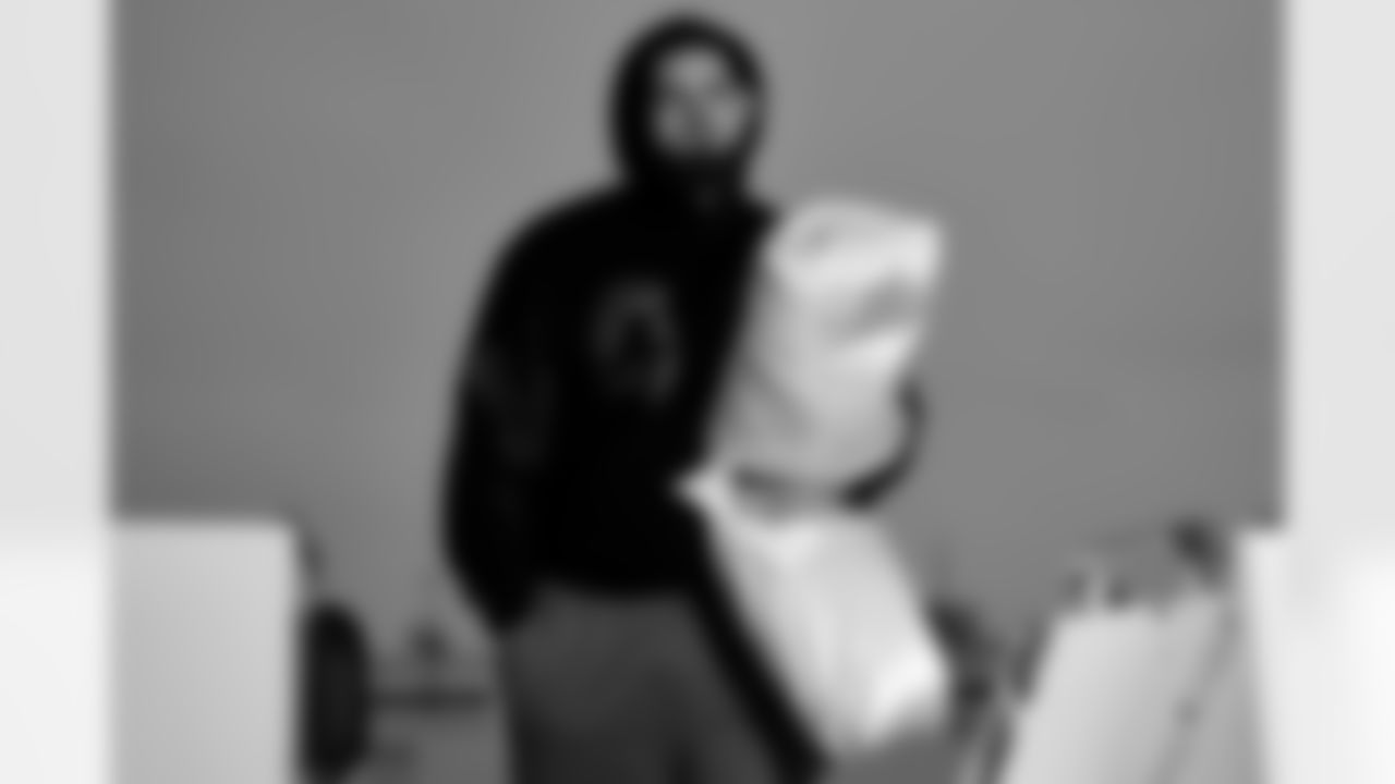 Alec Anderson (70). Buffalo Bills travel to Foxborough, December 13, 2025 at Buffalo Niagara International Airport.