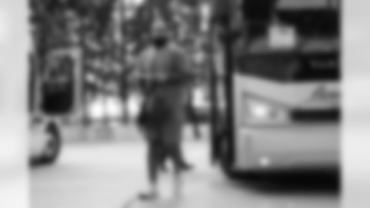 Miami Dolphins vs Buffalo Bills, Regular Season, November 09, 2025 at Hard Rock Stadium.