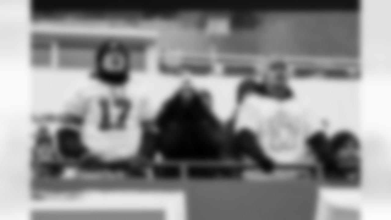 Buffalo Bills vs Tampa Bay Buccaneers, Regular Season, November 16, 2025 at Highmark Stadium.