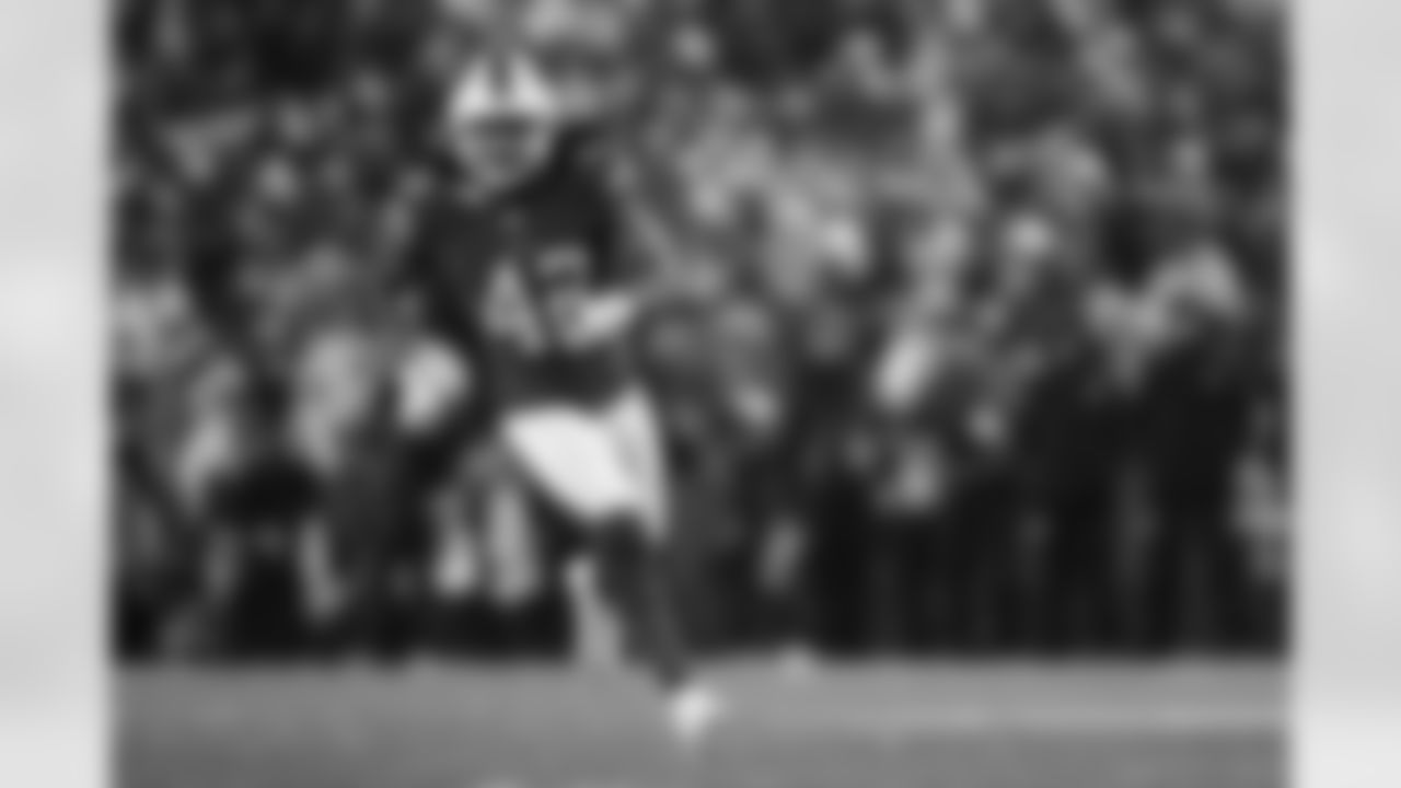 Buffalo Bills vs Philadelphia Eagles, Regular Season, December 28, 2025 at Highmark Stadium.