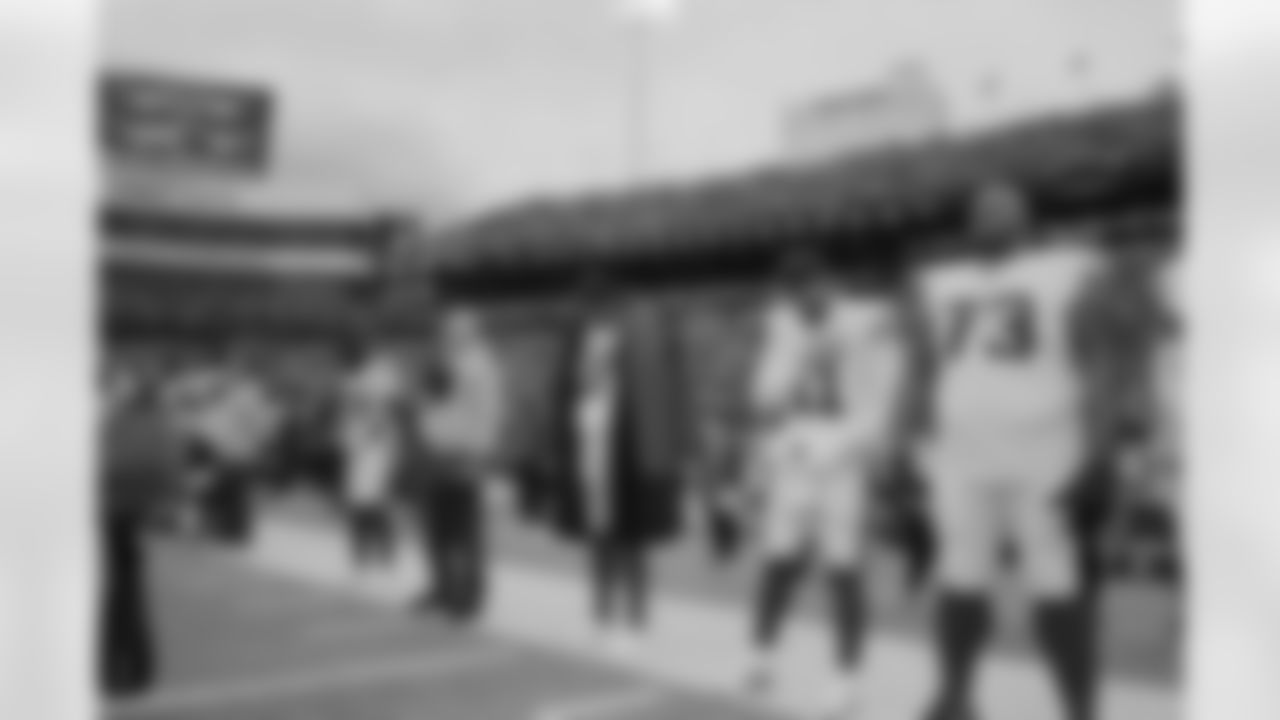 Buffalo Bills vs Tampa Bay Buccaneers, Regular Season, November 17, 2025 at Highmark Stadium.